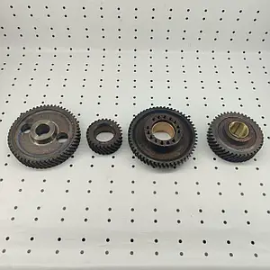 Запчасти ЮМЗ, широкий выбор деталей для тракторов и сельхозтехники