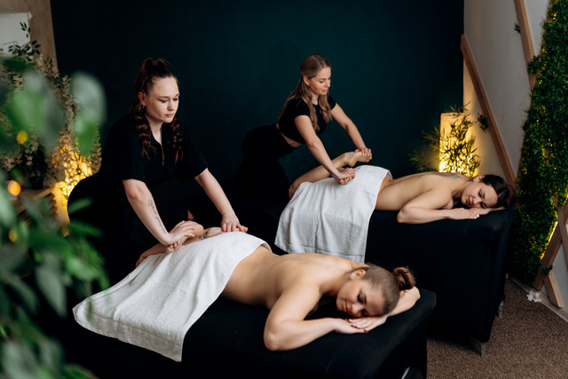 Масаж Кривий Ріг для жінок — як обрати процедуру для відпочинку | Aura Spa